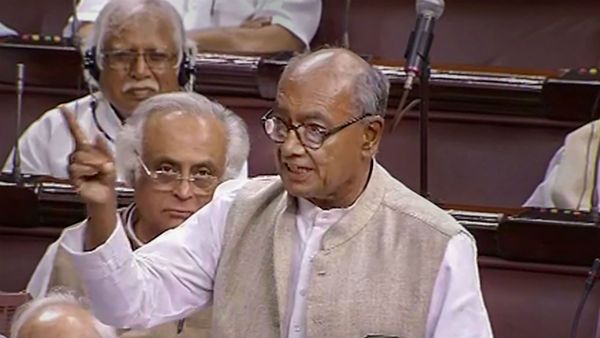 தீவிரவாத செயலில் ஈடுபட்டவரை எம்பியாக்கிய உங்களை நம்ப முடியாது.. பாஜகவை விளாசிய திக்விஜய் சிங்