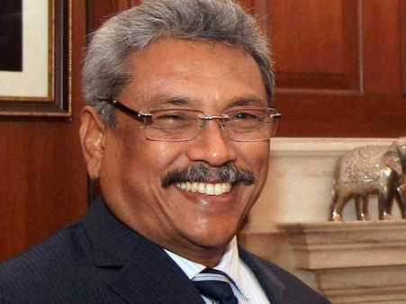 என் தம்பி அதிபர் தேர்தலில் போட்டியிடுவார்.. கோத்தபய ராஜபக்சேவை வேட்பாளராக அறிவித்தார் ராஜபக்சே!