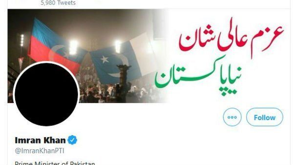 இந்திய சுதந்திர தினத்தை கருப்பு தினமாக அனுசரித்த பாக்.. சர்ச்சையாகும் இம்ரான் கான் முகப்புப்படம்!