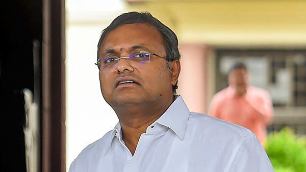 வருமான வரித்துறை வழக்கு- கார்த்தி சிதம்பரத்தின் கோரிக்கையை நிராகரித்தது உயர்நீதிமன்றம்!