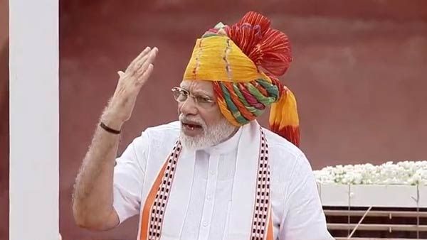 நீரின்றி அமையாது உலகு.. திடீரென்று தமிழில் பேசிய மோடி.. சுதந்திர தின உரையில் ஆச்சர்யம்!