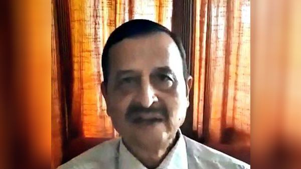 மும்பையில் தீவிரவாத தாக்குதல் நடப்பதாக வீடியோ.. பதற வைத்த போலி போலீஸ் கமிஷ்னர்