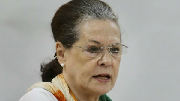 ஆதரவு இல்லாத தலைவர்கள்.. அவர்களிடம் கொடுத்தால் கட்சி பிளவுபடும்.. சோனியாவை வழிக்கு கொண்டு வந்த காங்.