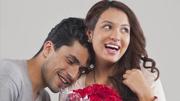 அழகான மனைவி... அன்பான துணைவி யாருக்கு அமையும் - சுக்கிரன் சொல்லும் ரகசியம்