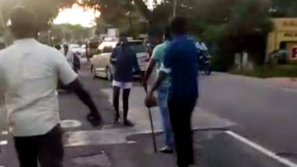 விழுப்புரம் அருகே குடிபோதை ஆசாமியால் கூலி தொழிலாளி படுகொலை.. பிடிக்க முயன்ற எஸ்ஐ மீது தாக்குதல்