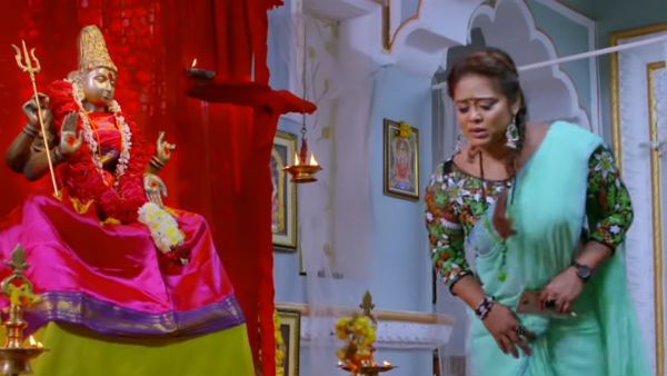 Arundhathi serial: அருந்ததியில் கொலுவுக்கு ஏற்ப பிள்ளை அம்மன்.. கலசம்!