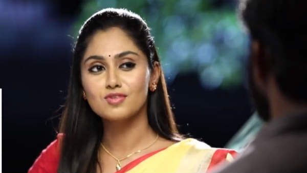 Ayudha Ezhuthu Serial: கத்துக் குட்டியை நம்பி காளி அம்மாவை எதிர்த்து .. அநியாயமா ஆள் காலி!