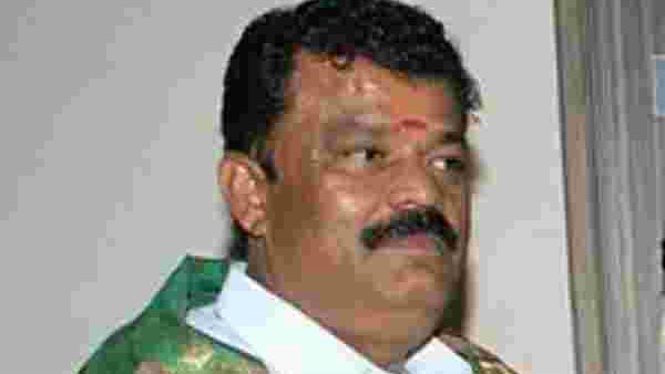 ஒசூரில் நடந்த பாஜக கூட்டத்தில் அதிமுக முன்னாள் அமைச்சரின் செல்போன் திருட்டு?