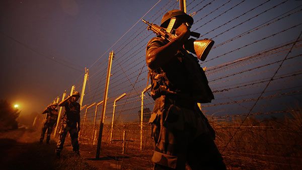 தென்னிந்தியாவில் பயங்கரவாதிகள் தாக்குதல் நடத்த திட்டம்?.. எல்லையில் பதற்றம்