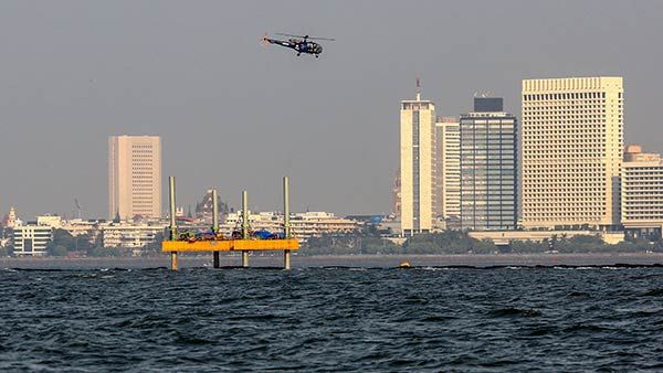 போர் ஒத்திகை செய்த பாகிஸ்தான்.. விரைந்த இந்திய போர்க்கப்பல்கள்.. அரபிக்கடலில் பதற்றம்