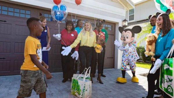 சேமிப்பு பணத்தை புயல் நிவாரணத்திற்காக தந்த சிறுவன்.. டிஸ்னி தந்த சர்ப்பிரைஸ் பரிசு!