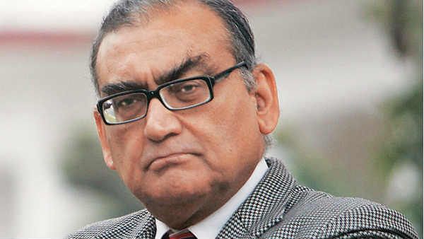 மோடி இருக்காரே.. இந்த ராகுல் காந்தி இருக்காரே..என்னங்க இப்படி காட்டமாக திட்டுகிறார் கட்ஜு?!