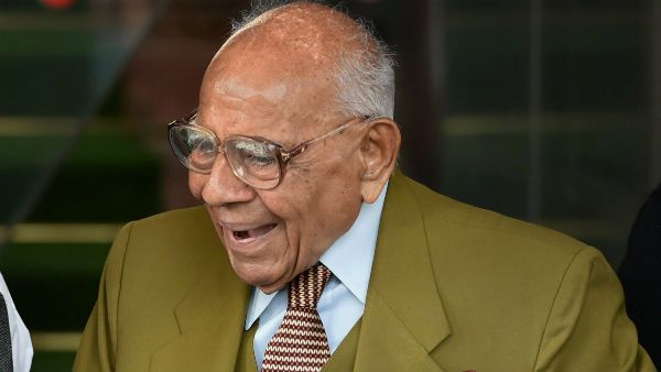 அவர் வந்து நின்றால் அறையே கிடுகிடுக்கும்.. கிரிமினல் வழக்கின் கிங்.. விடைபெற்றார் ராம் ஜெத்மலானி!