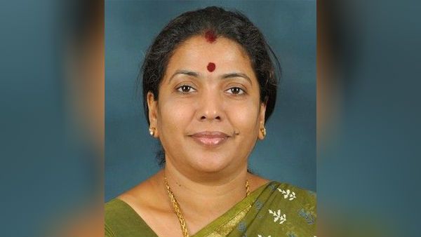 இறுதிமூச்சு இருக்கும் வரை அதிமுக தான் எனது கட்சி.. நெகிழும் கோகுல இந்திரா..!