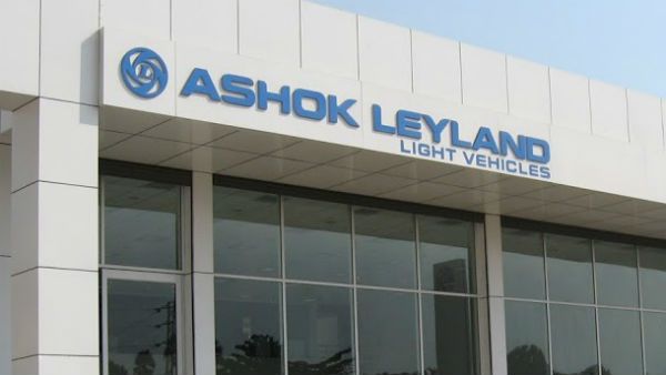 ஆட்டோமொபைல் துறையில் சரிவு.. ஊழியர்களுக்கு 5 நாட்கள் கட்டாய விடுப்பு அளித்த அசோக் லேலண்ட் நிறுவனம்