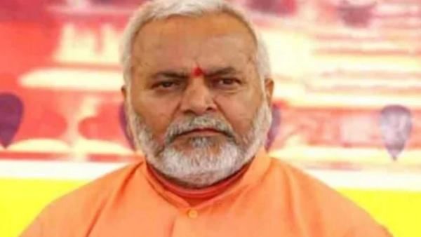 சட்டக்கல்லூரி மாணவியை பலாத்காரம் செய்த புகாரில் சிக்கிய சுவாமி சின்மயானந்தா உடல் நிலை கவலைக்கிடம்