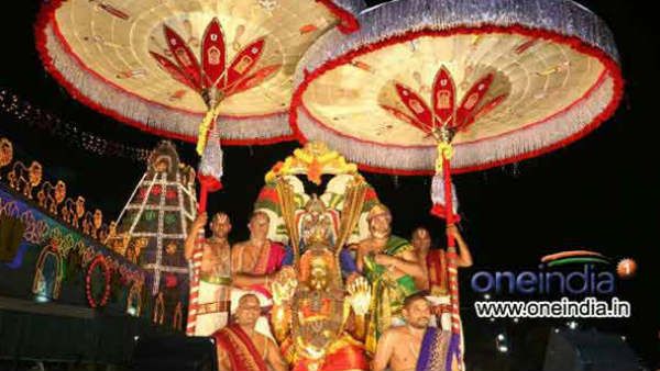 திருமலை ஏழுமலையான் பிரம்மோற்சவம்: நாக தோஷம் நீக்கும் கருட வாகன சேவை