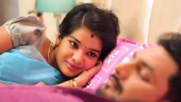 Aranmanai Kili Serial: தம்பதியாக இருந்தாலும் வெறும் காதல் மட்டுமே...!