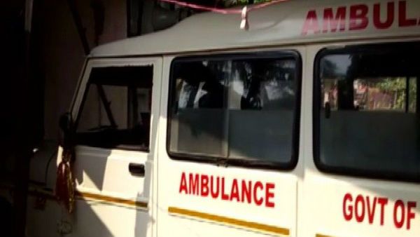 பெட்ரோல் இல்லாமல் நடுவழியில் நின்ற ஆம்புலன்ஸ்.. பிரசவலியால் துடித்து கர்ப்பிணி பெண் சாவு