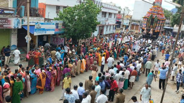 ஐப்பசி திருக்கல்யாண திருவிழா: தென்காசி காசிவிஸ்வநாதர் கோயில் தேரோட்டம் கோலாகலம்