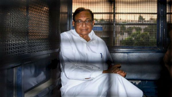 நெருங்கிய 60வது நாள்.. ஐஎன்எக்ஸ் மீடியா வழக்கில் ப சிதம்பரம் மீது சிபிஐ குற்றப்பத்திரிக்கை தாக்கல்