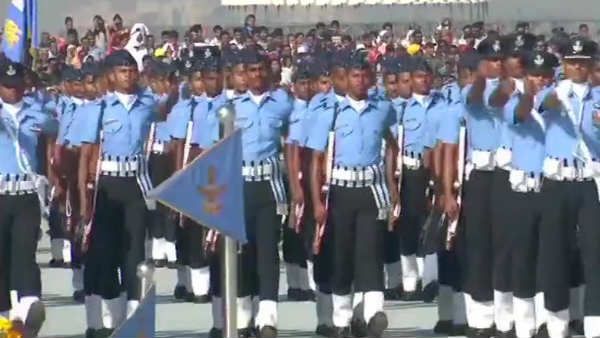 87-வது விமானப் படை தினம்- ஹிண்டனில் கண்கவர் அணிவகுப்பு, சாகச நிகழ்ச்சிகள் #AirForceDay2019