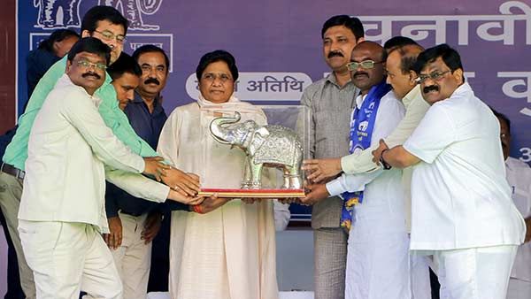 அம்பேத்கரைப் போல பல்லாயிரக்கணக்கான மக்களுடன் புத்த மதத்துக்கு மாறுவேன்: மாயாவதி