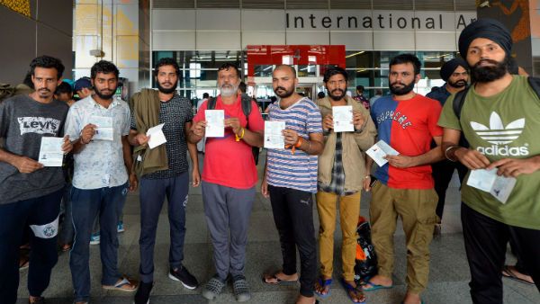 மெக்சிகோவில் இருந்து நாடு கடத்தப்பட்ட 311 இந்தியர்கள் டெல்லி திரும்பினர்
