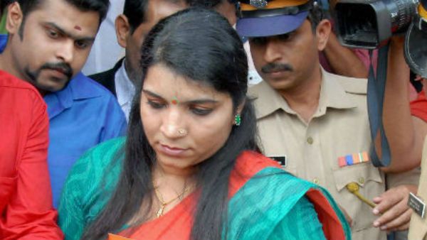 கேரளா, தமிழக அரசியலை கதிகலங்க வைத்த ' சோலார் ' நாயகி சரிதா நாயரின் மோசடி சரித்திரம்