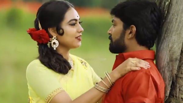 Eearamana Rojave Serial: மஞ்சக் கலர் சேலை.. டிரான்ஸ்பரன்ட் ஜாக்கெட்.. அப்படியே சரோஜா தேவி