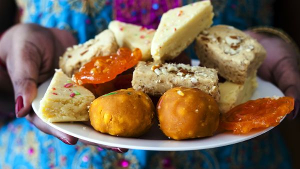 வயிறு முட்ட விருந்து.. அப்புறம் கொஞ்சம் மருந்து.. உஷாரய்யா.. உஷாரு…!