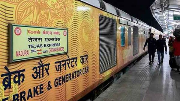 ஓடும் தேஜஸ் எக்ஸ்பிரஸ் ரயிலில் தம் அடித்த பயணி... எச்சரிக்கை அலாரம் அடித்ததால் பீதி!