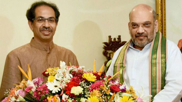 முதல்வர் பதவியில் 50: 50.. அமித்ஷாவுக்கு கடைசி நேரத்தில் நெருக்கடி தரும் சிவசேனா!