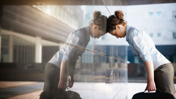 திங்கள்கிழமையானா ஆபீசுக்குப் போகணுமா.. என்ன கொடுமை சார் இது…!