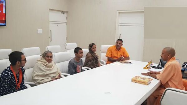 இந்து முஸ்லிம் பிரச்சனையாக்காதீங்க.. உ.பி.யில் டிவி தொகுப்பாளரை தெறிக்கவிட்ட கமலேஷ் திவாரி