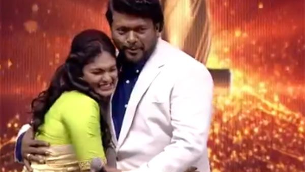 ஒரு அவார்ட் குடுக்க வந்த எனக்கு மூன்று அவார்ட்.. பார்த்திபன் கலகல!