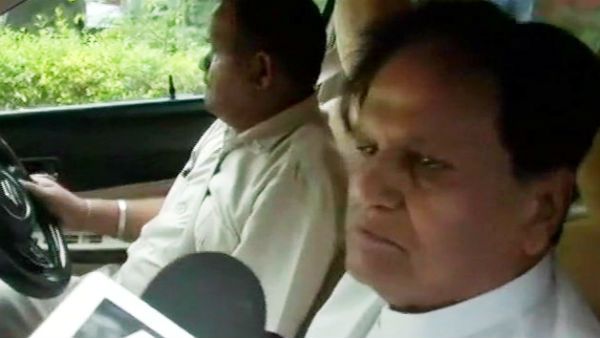 நிதின் கட்கரியுடன், சோனியா காந்தியின் 'வலது கரம்' அகமது பட்டேல் திடீர் சந்திப்பு.. பெரும் பரபரப்பு