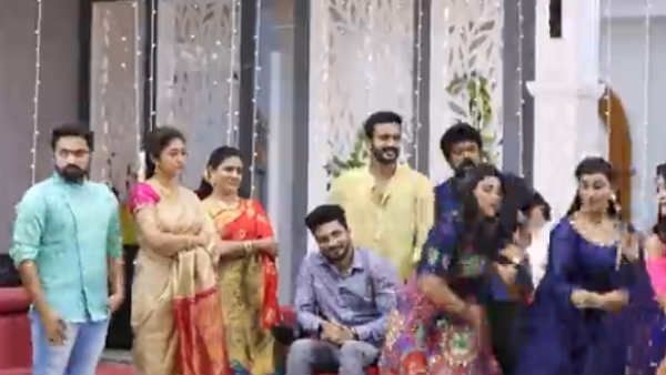 Aranmanai kili Serial: அடடே.. ஜானு மீனாட்சி அம்மாவிடம் குட் வாங்கிட்டா!