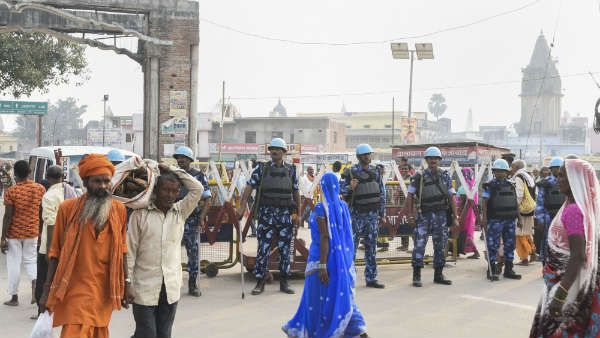 அயோத்தி முழுவதும் துணை ராணுவம் குவிப்பு.. 20 தற்காலிக சிறைகள் அமைப்பு.. உச்ச கட்ட பரபரப்பு