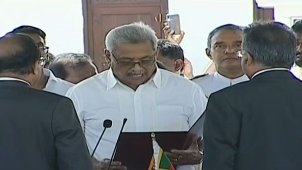 மீண்டும் கைக்கு வந்தது அதிகாரம்.. இலங்கையின் புதிய அதிபராக கோத்தபய ராஜபக்சே பதவி ஏற்பு!