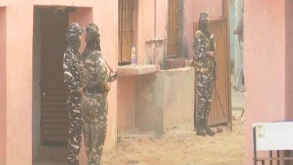 ஜார்க்கண்ட் சட்டசபை தேர்தல்.. 13 தொகுதியும் நக்சல் பலம் வாய்ந்த ஏரியா.. துணை ராணுவம் குவிப்பு!