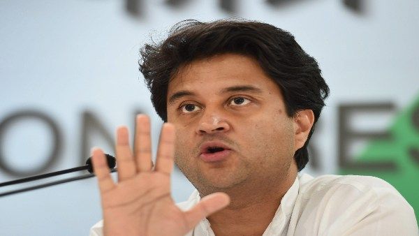 எந்த காங். எம்எல்ஏவை காணவில்லைனு சொல்லுங்க... பேச வைக்கிறேன்... வதந்திகளால் சீறிய சிந்தியா