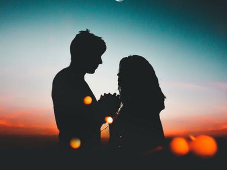 டிசம்பர் மாத ராசி பலன்கள் 2019 - கடகம், சிம்மம் ராசிகாரர்கள் காதலில் எச்சரிக்கை தேவை