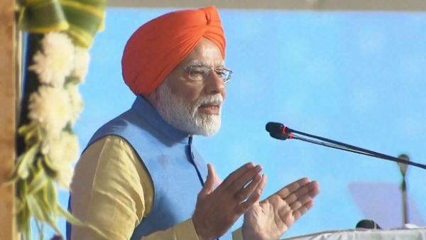 தாமதமாக கருத்து சொன்ன மோடி.. அயோத்தி தீர்ப்பு வந்த போது என்ன செய்து கொண்டிருந்தார் தெரியுமா?