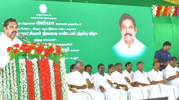 அரசு விழாக்களில் அவமானப்படுத்தப்படுகிறாரா ஓ.பி.எஸ்..? புதிய சர்ச்சை