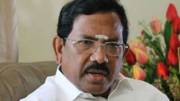 ஸ்டாலின் குறித்து அவதூறு.. மாஃபா பாண்டியராஜனுக்கு வலுக்கும் எதிர்ப்பு.. உருவ பொம்மை எரிப்பு!