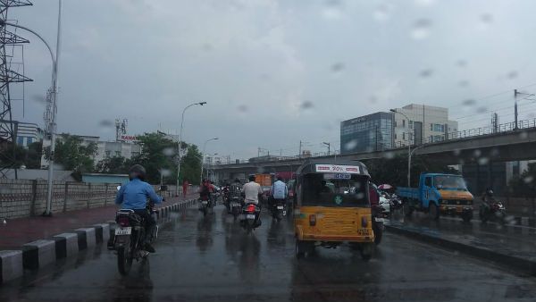 டம் டமால்..டூமில்.. சப்தத்துடன் இடி.. சென்னையில் பரவலாக கனமழை.. திருமழிசையில் அடடா மழை அடை மழை