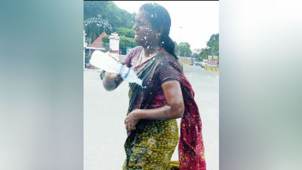 மண்ணெண்ணையை உடலில் ஊற்றி கொண்டு ஓடிய தேன்மொழி.. பின்னாடியே ஓடிய போலீஸ்.. சேலத்தில் பரபரப்பு!