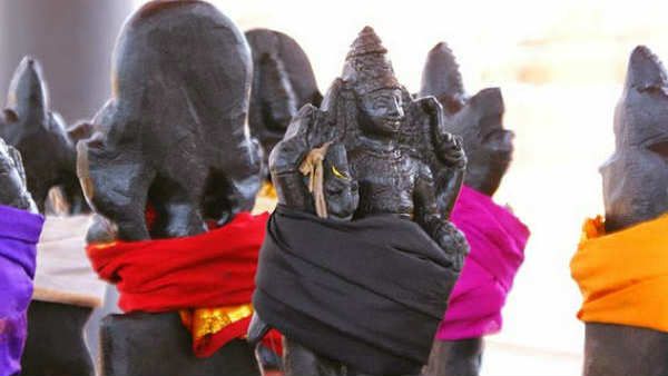 சனி பெயர்ச்சி பலன்கள் 2020 - 2023 : மேஷ ராசிக்கு அற்புதம் நிகழ்த்தும் சனிபகவான்