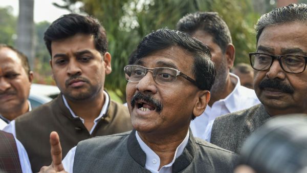 5 ஆண்டுகளும் சிவசேனாவை சேர்ந்தவர்தான் முதல்வர்.. சஞ்சய் ராவத் அதிரடி அறிவிப்பு.. என்சிபிக்கு ஓகேவா?